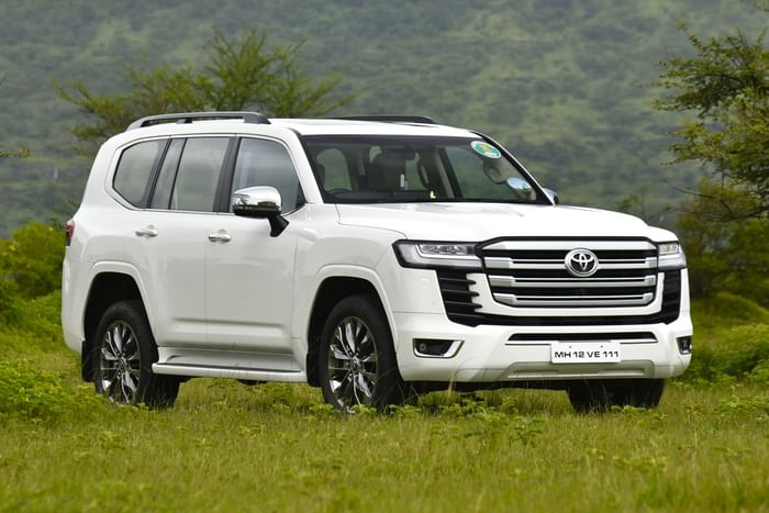 Toyota Land Cruiser 300