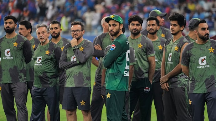 PCB suspends NOCs for Pakistan players