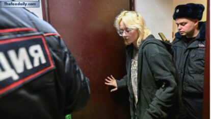 Young Russian street musicians