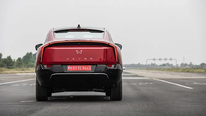 Mahindra XEV 9e back View