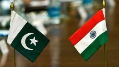 India Pakistan flags