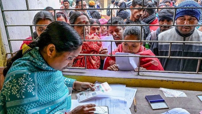 People at a Centre During SIR