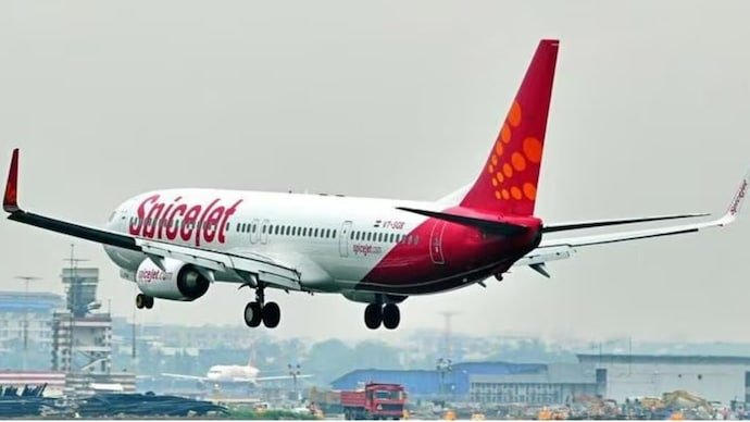 Leh-bound SpiceJet flight returns to Delhi after technical snag