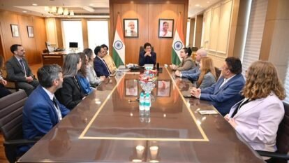 Union Minister Piyush Goyal holding discussions with the Israeli delegation.