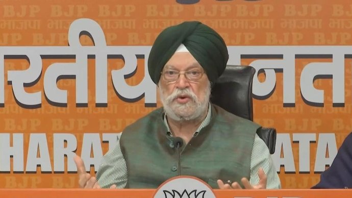 Union Minster Hardeep Singh Puri