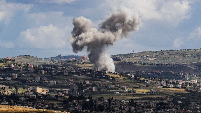 Israeli airstrikes on Lebanon killed at least ten persons