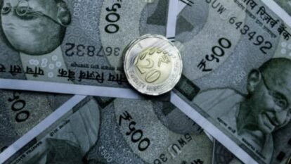 rupee swiftly recovers