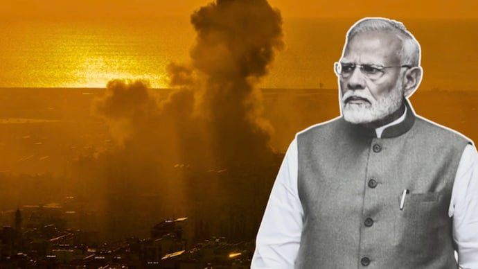 At least two experts have called for PM Modi to intervene in the US-Isreal's war with Iran.