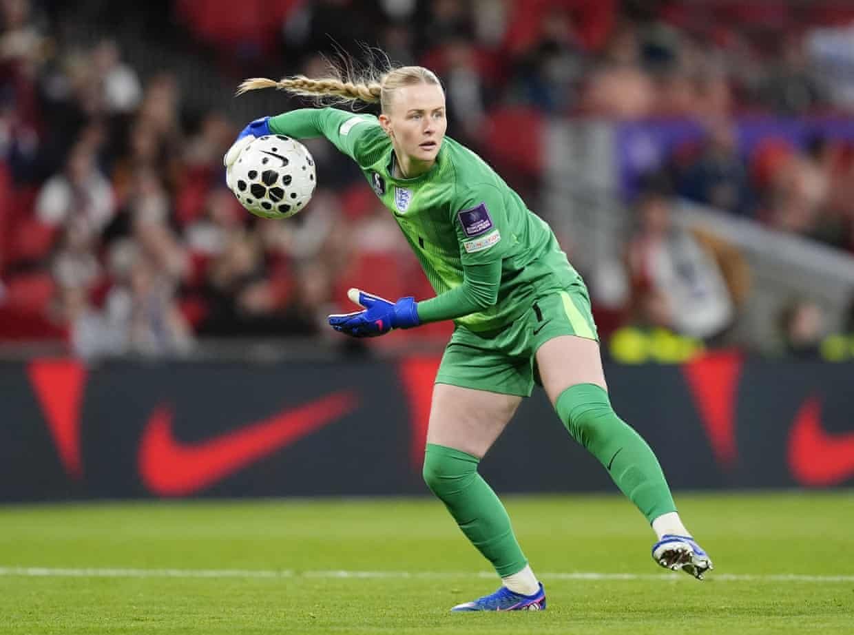Sarina Wiegman speaks to the England team after win over Iceland