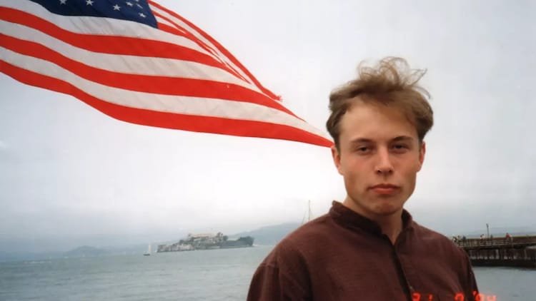 A photo from 1994 shared by Elon Musk.