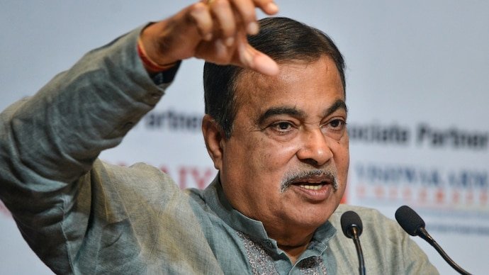 Nitin Gadkari slams caste politics, says fuel prices same for all
