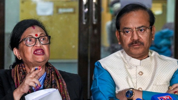 Amid rebellion, ex-Sports Minister Aroop Biswas writes to HDFC Bank seeking control over TMC finances