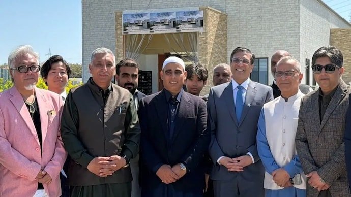 Pakistan's Ambassador to Japan, Abdul Hameed, inaugurated the mosque built on illegal land in Kawagoe city.