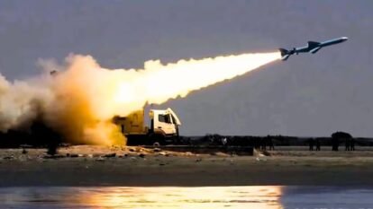 Iran fires missiles towards Kuwait and Bahrain after US strikes on its bases Iran fires missiles towards Kuwait and Bahrain after US strikes on its bases