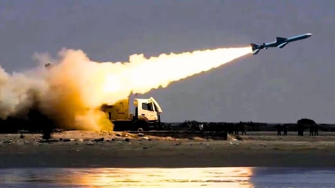 Iran fires missiles towards Kuwait and Bahrain after US strikes on its bases