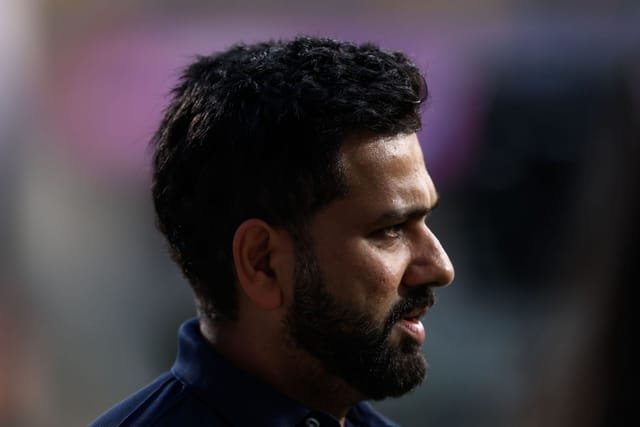 Rohit Sharma Stops Bodyguard from Pushing Fan Away at Mumbai Airport After Afghanistan Series