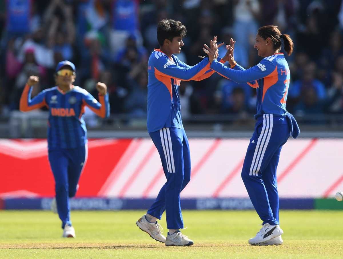 Shree Charani Becomes World No.1 T20I Bowler as India Eyes Crucial Women’s T20 World Cup 2026 Victory