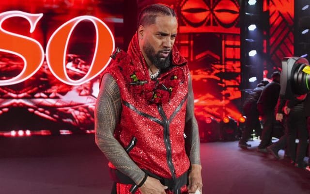 Jimmy Uso Stops RAW Brawl: Bloodline Stability Tested Amid Rising Jey Uso–LA Knight Tension