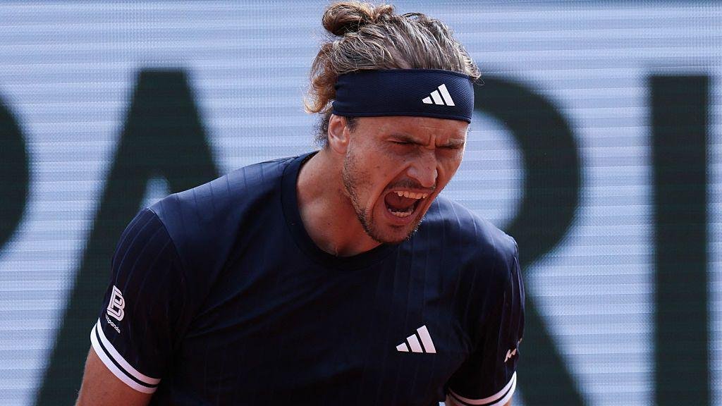 Zverev Ends L’Equipe Interview After Controversial Question: French Open 2026 Press Moment Sparks Debate