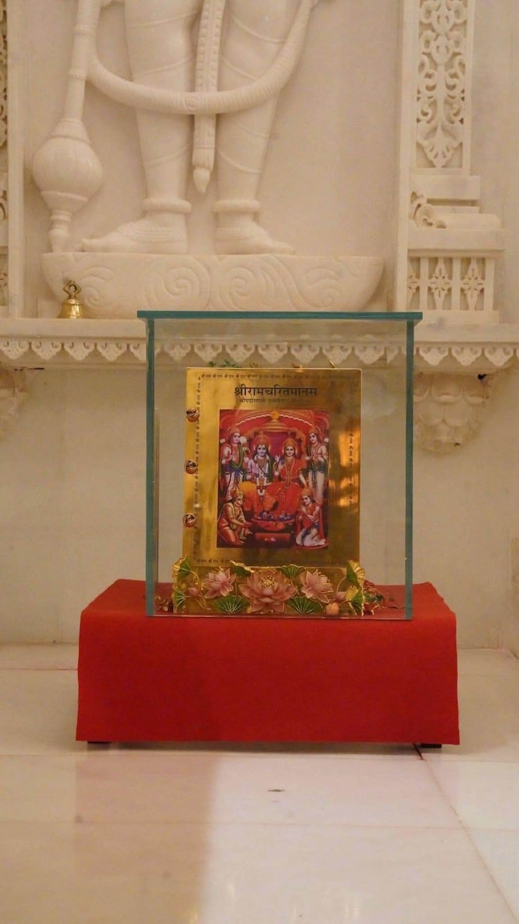 Lakshminarayanan further said that Shri Ram Janmabhoomi Teerth Kshetra Trust General Secretary Champat Rai told him that every offering made to the temple cannot be displayed in the Mandir.