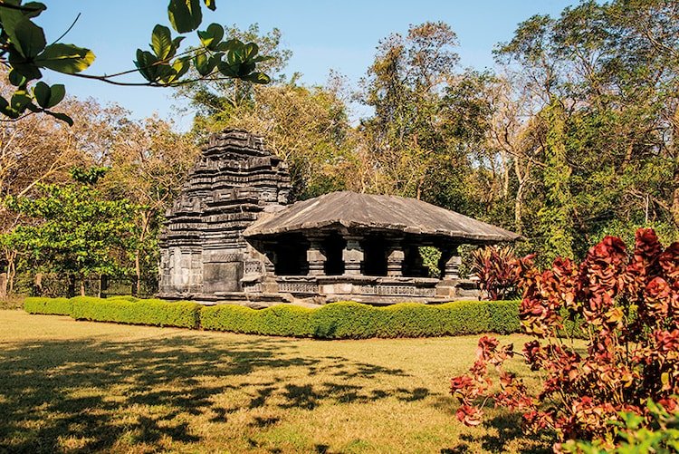 MAHADEV TEMPLE in Tambdi Surla
