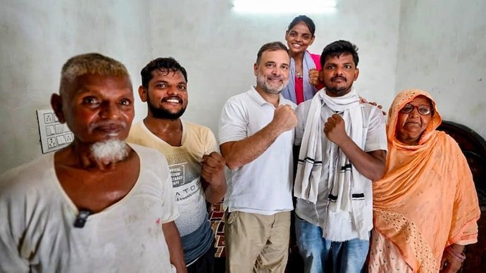 Rahul Gandhi visited Irfan's house after the latter's interview from the CJP protest site went viral on social media.