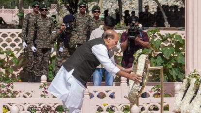 Rajnath Singh leads Kargil Vijay Diwas tributes at Dras war memorial