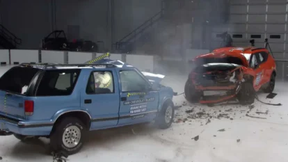 2026 Chevy Blazer vs 1996 Blazer Crash Test: IIHS Reveals 30 Years of Life-Saving Safety Advances 2026 Chevy Blazer vs 1996 Blazer Crash Test: IIHS Reveals 30 Years of Life-Saving Safety Advances