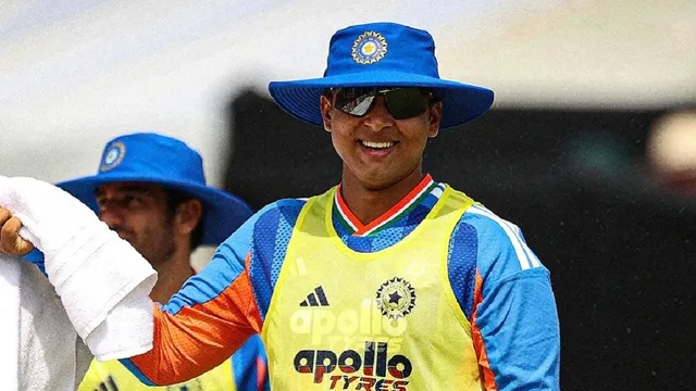 Sunil Gavaskar Warns Delaying Vaibhav Sooryavanshi's India Debut Could Increase Pressure on Teen Sensation