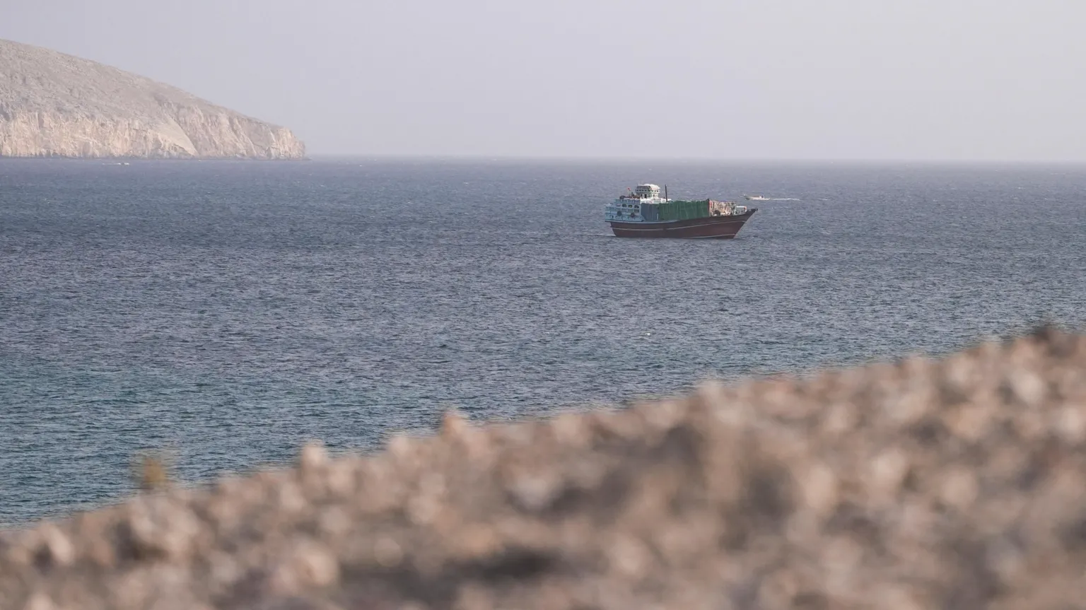 US Launches Sixth Consecutive Night of Strikes on Iran as Strait of Hormuz Crisis Deepens