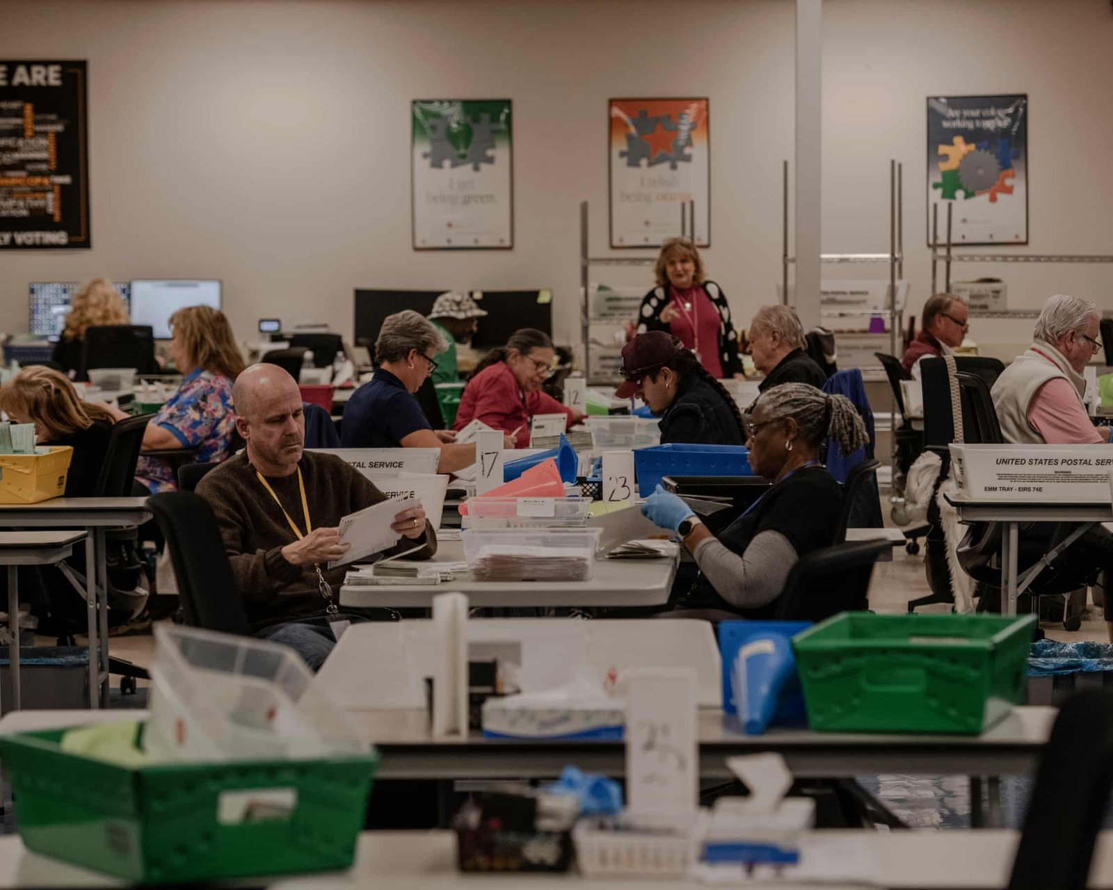 Arizona Election Concerns Grow Ahead of Midterms as Trump Revives 2020 Claims and Officials Warn of Renewed Tensions