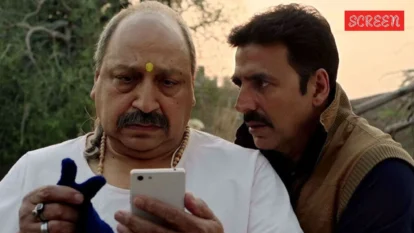 Akshay Kumar Has Made a ‘Leap as a Performer,’ Says Veteran Co-Star Sudhir Pandey While Recalling Early Career Akshay Kumar Has Made a ‘Leap as a Performer,’ Says Veteran Co-Star Sudhir Pandey While Recalling Early Career