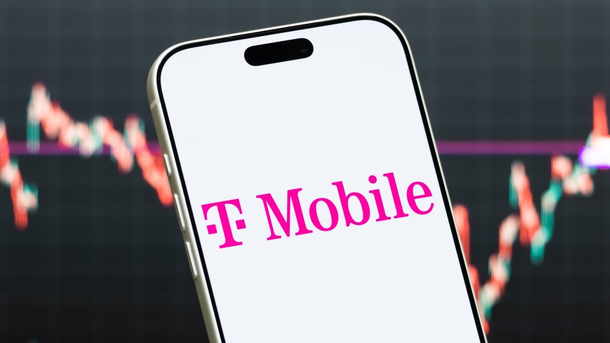 T-Mobile Outage 2026: Thousands Report Service Disruptions as Carrier Works to Restore Network