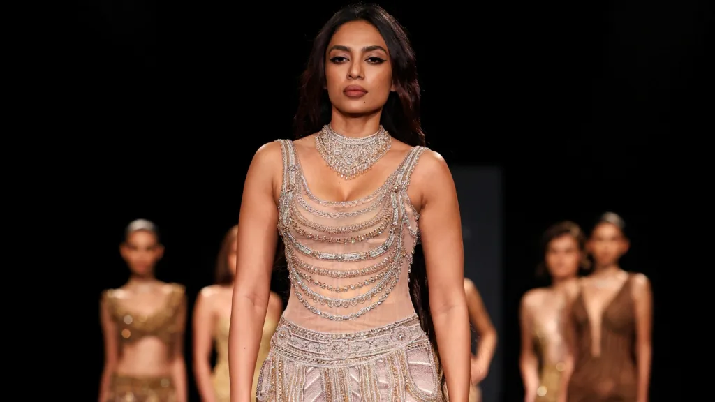 Sobhita Dhulipala Becomes a Divine ‘Devi’ in Rahul Mishra’s India Couture Week 2026 Finale, Redefining Fashion as Performance Art