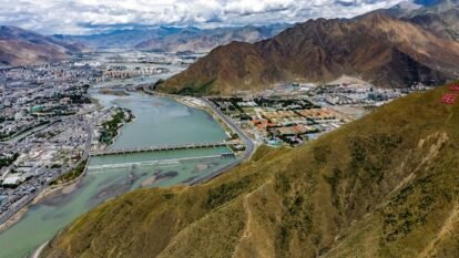 China's new mega dam project being built in Tibet's Yarlung Zangbo river could become a geopolitical and ecological time bomb. China's new mega dam project being built in Tibet's Yarlung Zangbo river could become a geopolitical and ecological time bomb.