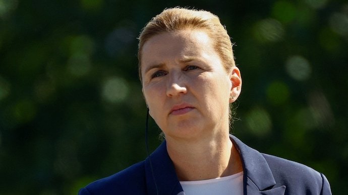 denmark pm mette frederiksen nose job plastic cosemtic surgeon advice