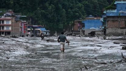 Nepal flood toll hits 626, over 2,400 still missing as rains hinder search ops Nepal flood toll hits 626, over 2,400 still missing as rains hinder search ops