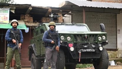 Kulgam Terror Attack: ₹10 Lakh Compensation Announced by Omar Abdullah Raises Questions on Security and Migrant Safety in Kashmir Kulgam Terror Attack: ₹10 Lakh Compensation Announced by Omar Abdullah Raises Questions on Security and Migrant Safety in Kashmir