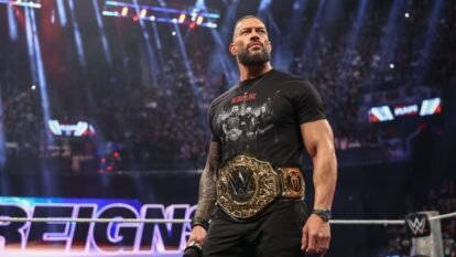 LA Knight Calls Roman Reigns 'Biggest Vomit in the Business' on WWE RAW, Teases World Title Feud