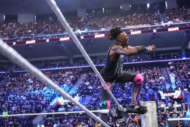 Je'Von Evans Warns WWE NXT Roster After Grayson Waller's Explosive Promo