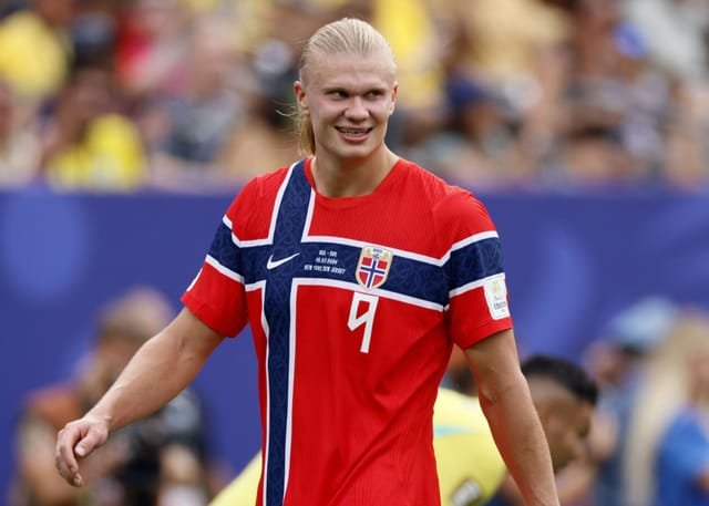 Erling Haaland Gives Hilarious Response After Becoming Tourist Attraction in Sicily