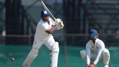Sarfaraz Khan vs Dhruv Jurel: Murali Kartik Backs Jurel for Galle Test