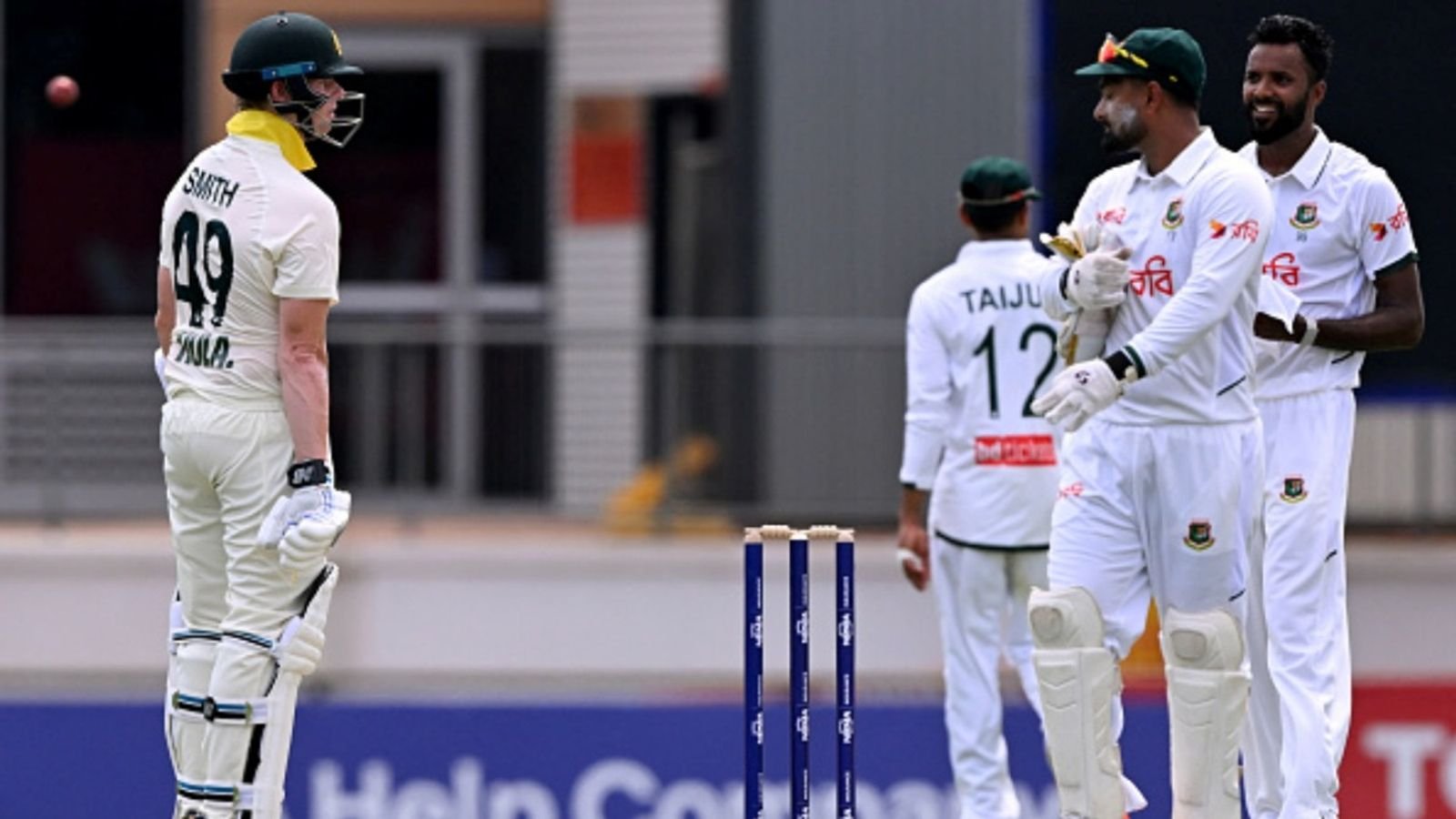 Steve Smith Technology Saves Him After Edge in AUS vs BAN Test