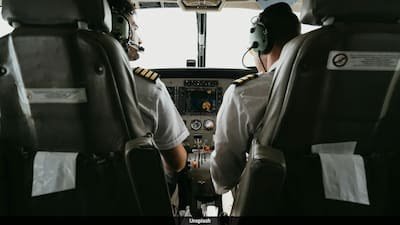 Pilots and Flight Attendants Face Higher Risk of Radiation-Linked Cancer Deaths: What the New Study Means