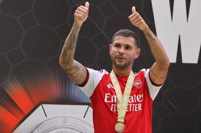 Bruno Guimaraes Praises Declan Rice’s Defensive Qualities at Arsenal
