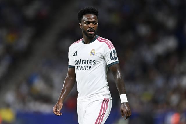 Santiago Canizares Criticizes Vinicius Jr and Questions His Transfer Appeal