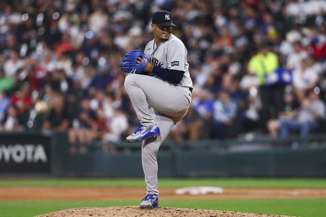 Fernando Cruz Struggles Again as Yankees Fans Demand Answers After Astros Loss