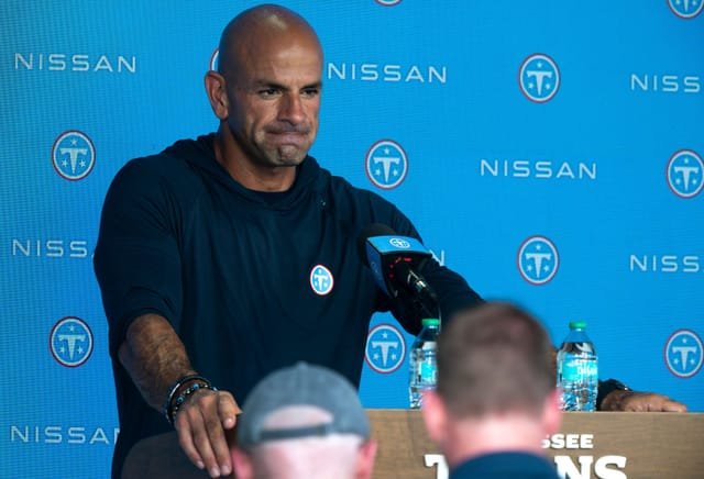 Robert Saleh Calls Wan’Dale Robinson Hit 'Cheap' After Titans-Bears Practice