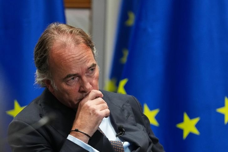 Europe Faces Online Threat