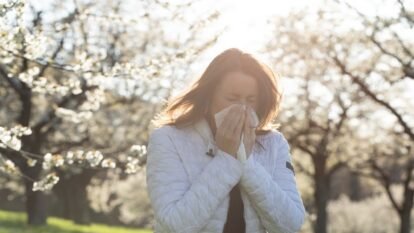 Prospective Symptom Tracking Improves Seasonal Allergic Rhinitis Classification